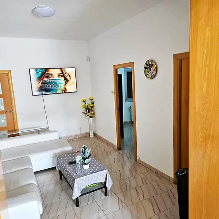 3 Bedroom Luxury In Apartment *